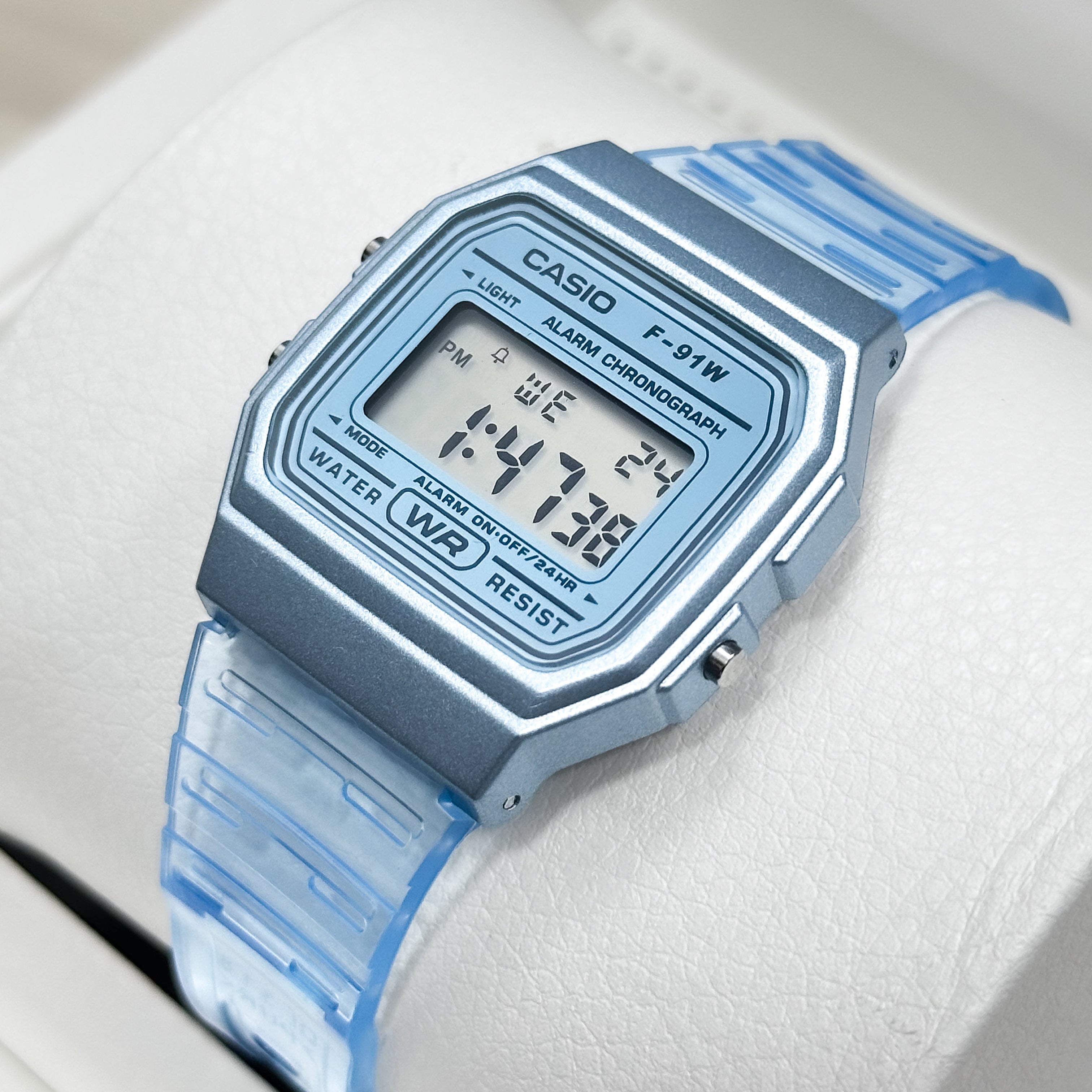 RELOJ TRANSPARENTE CUADRADO PARA MUJER