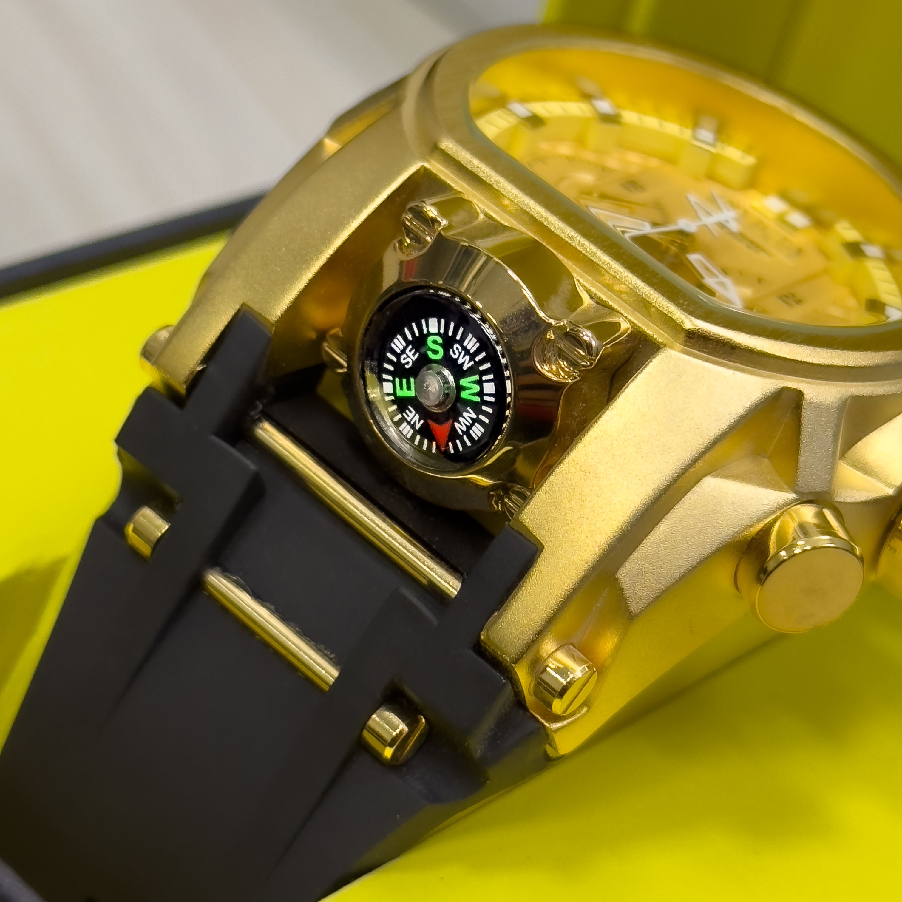 RELOJ PARA HOMBRE IVT GOLDEN TITAN