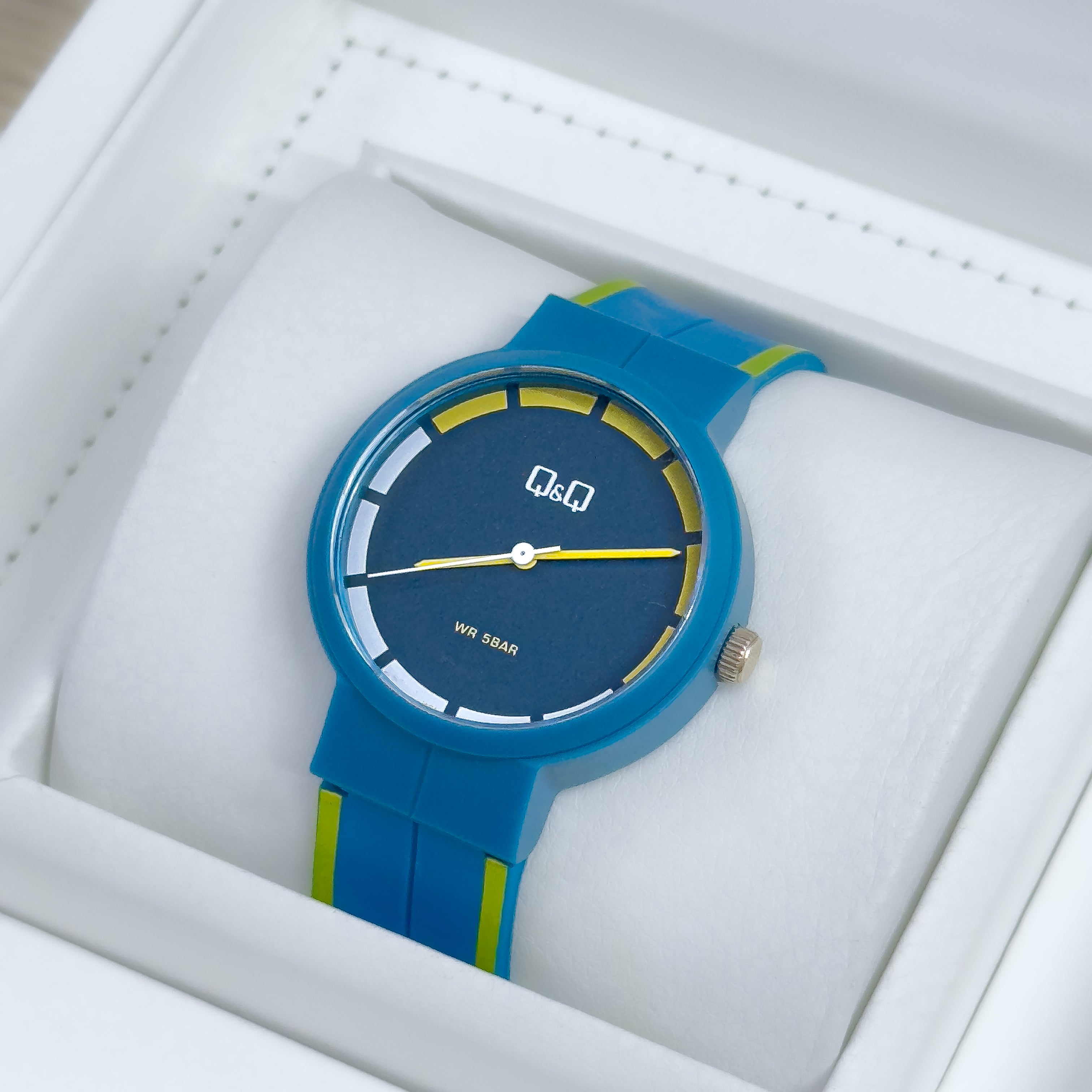 RELOJ Q&Q COLORBLOCK