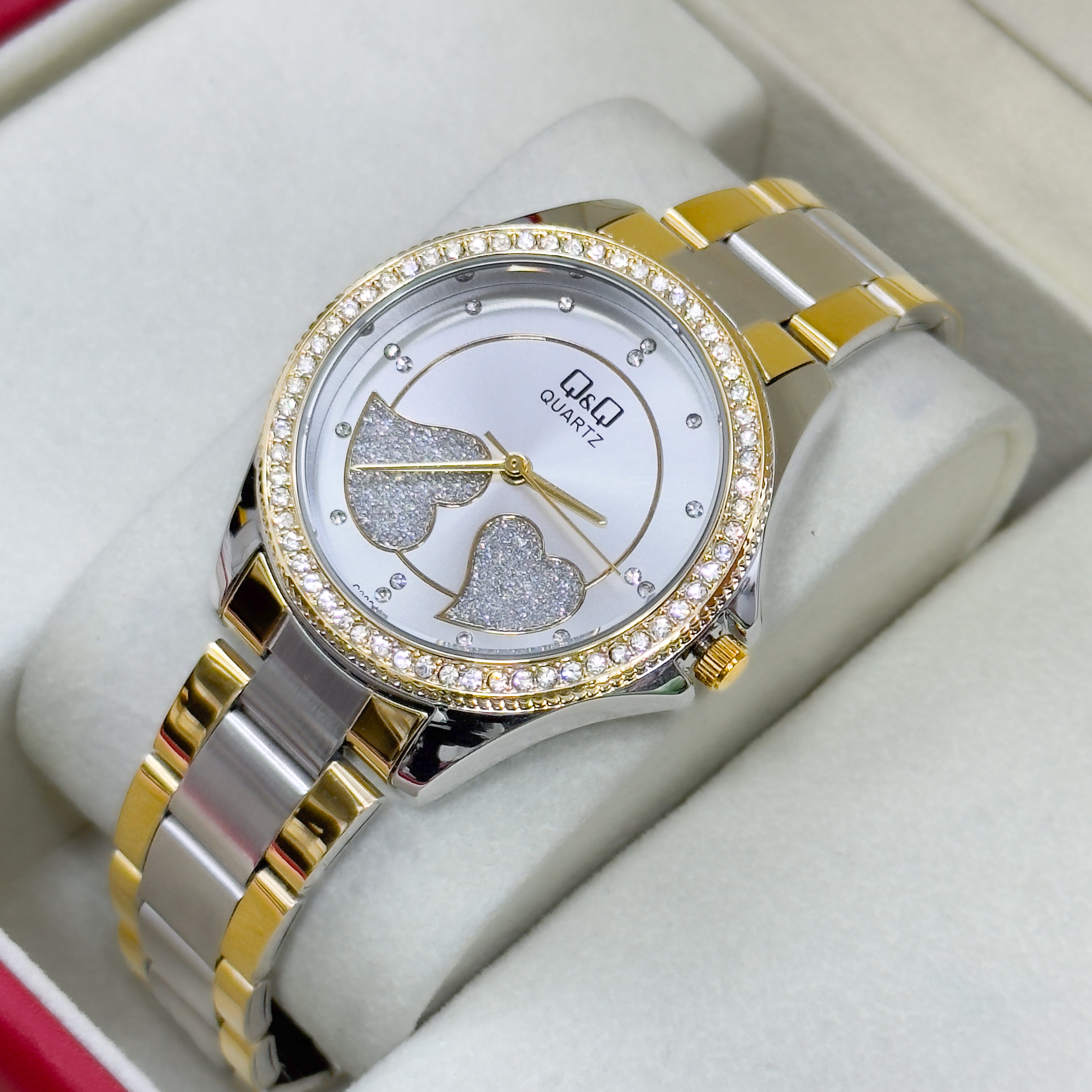 Reloj Q&Q CORAZONES METALICO