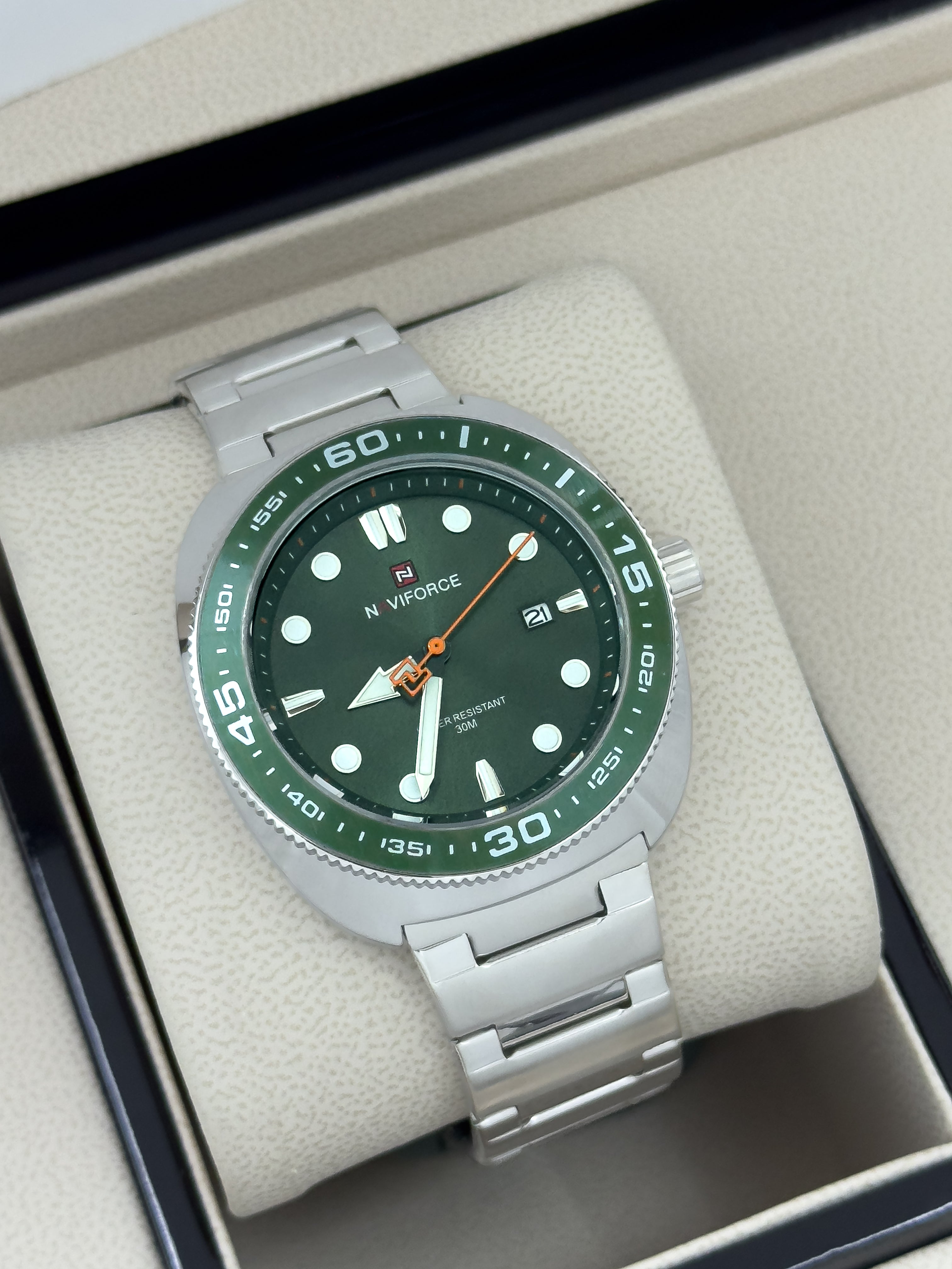 RELOJ NAVIFORCE STEEL PRO