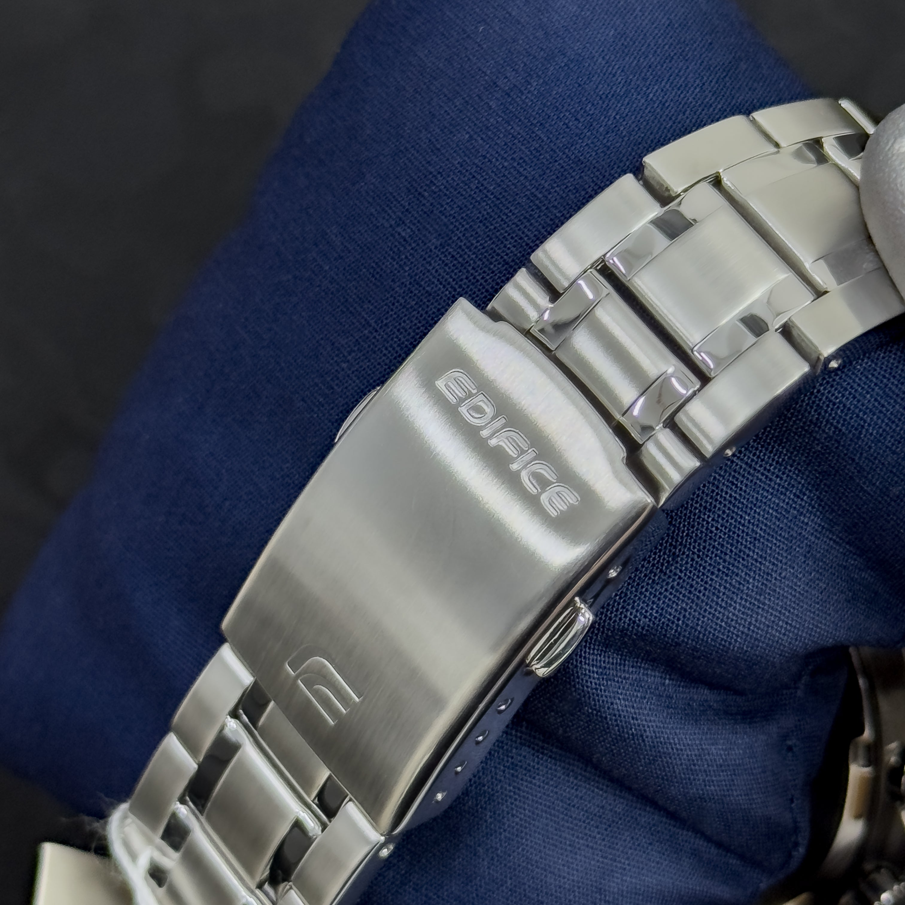 RELOJ CASIO EDIFICE EFR-552D