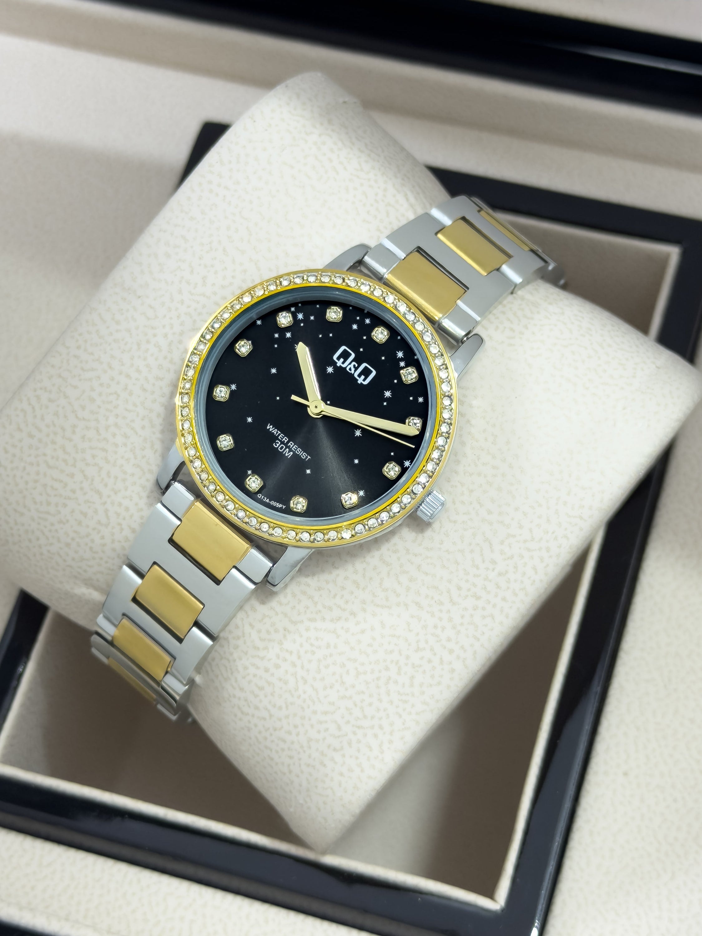 Reloj de Dama Q&Q Aura Radiante - Bicolor Cielo Estrellado | 24K Relojes