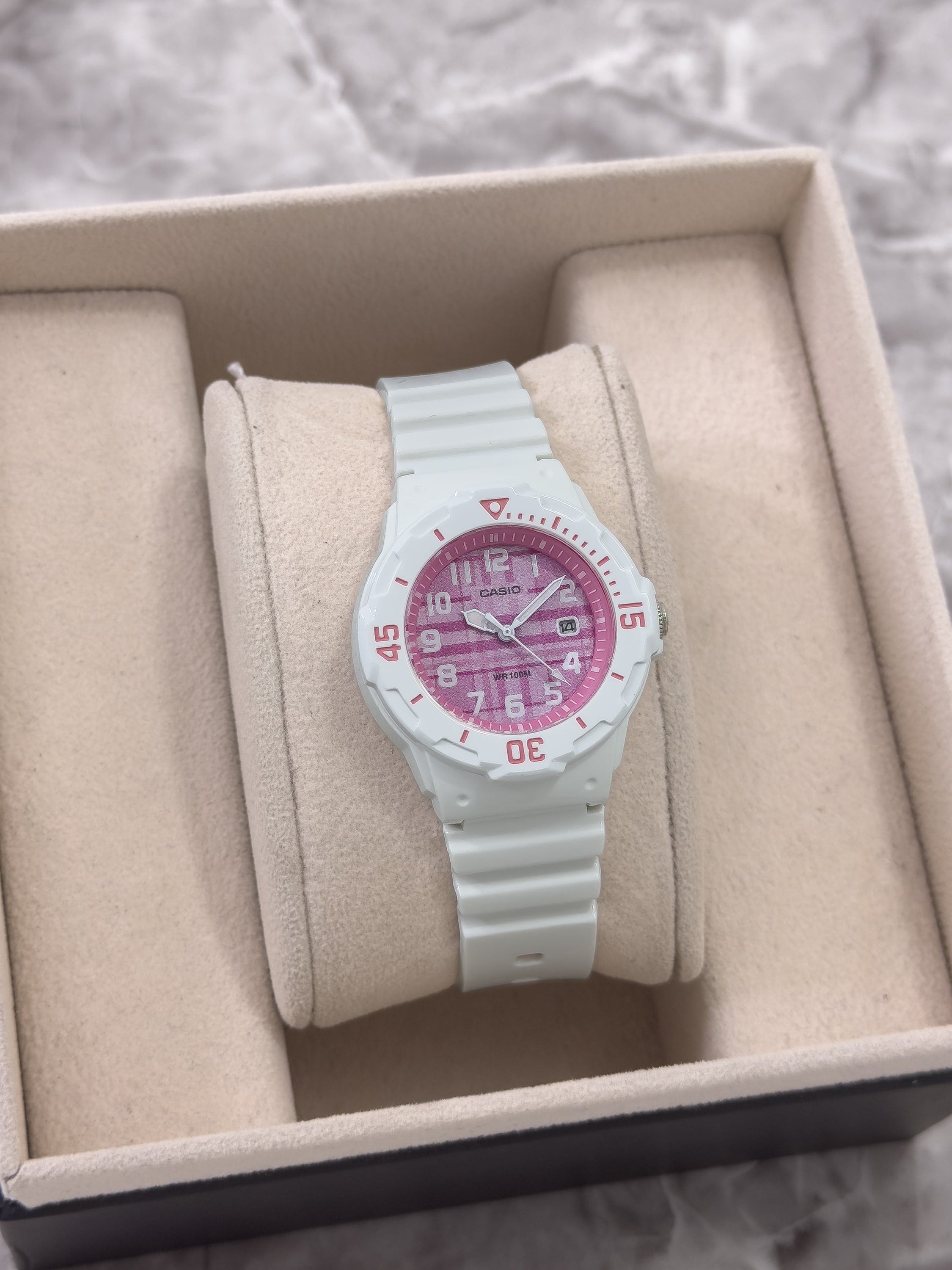 Reloj Casio Sport Analógico 100M - BLANCO - ROSA | 24K Relojes