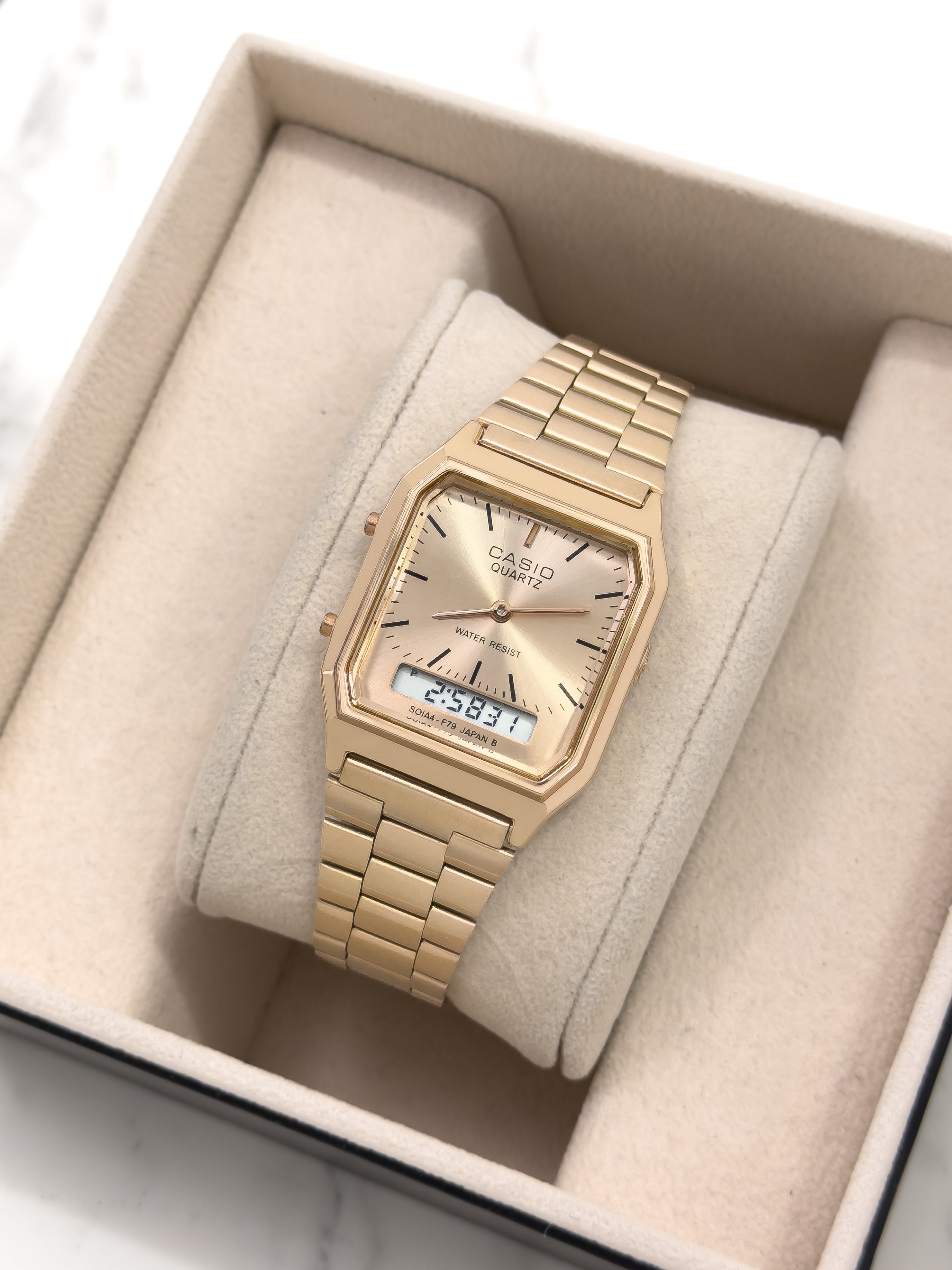 Reloj Retro Dual-Time