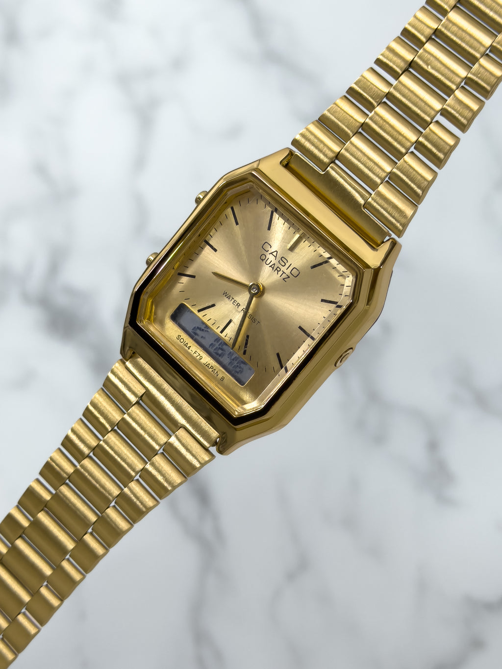 Reloj Retro Dual-Time