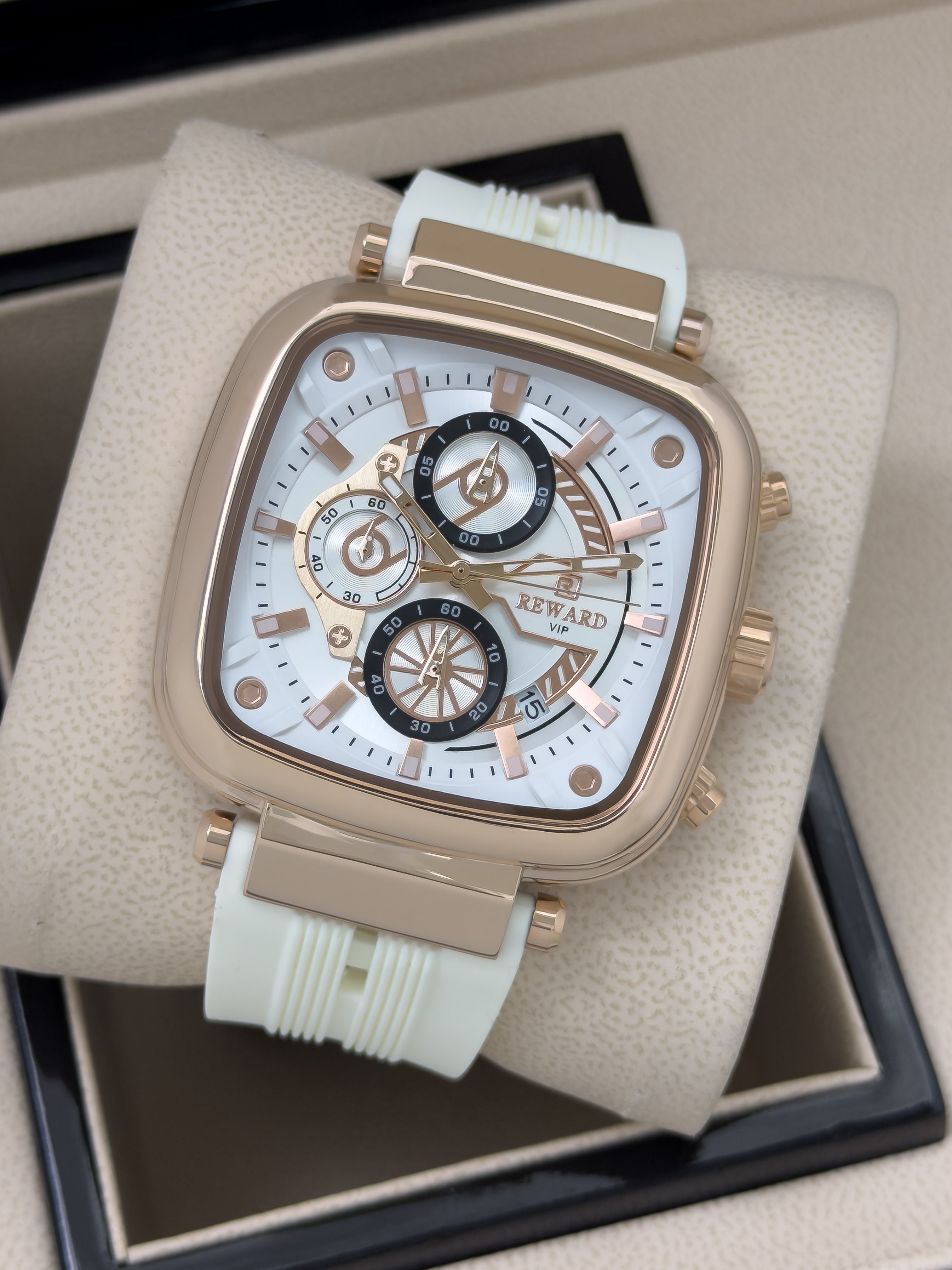Reloj Reward VIP AeroSquare
