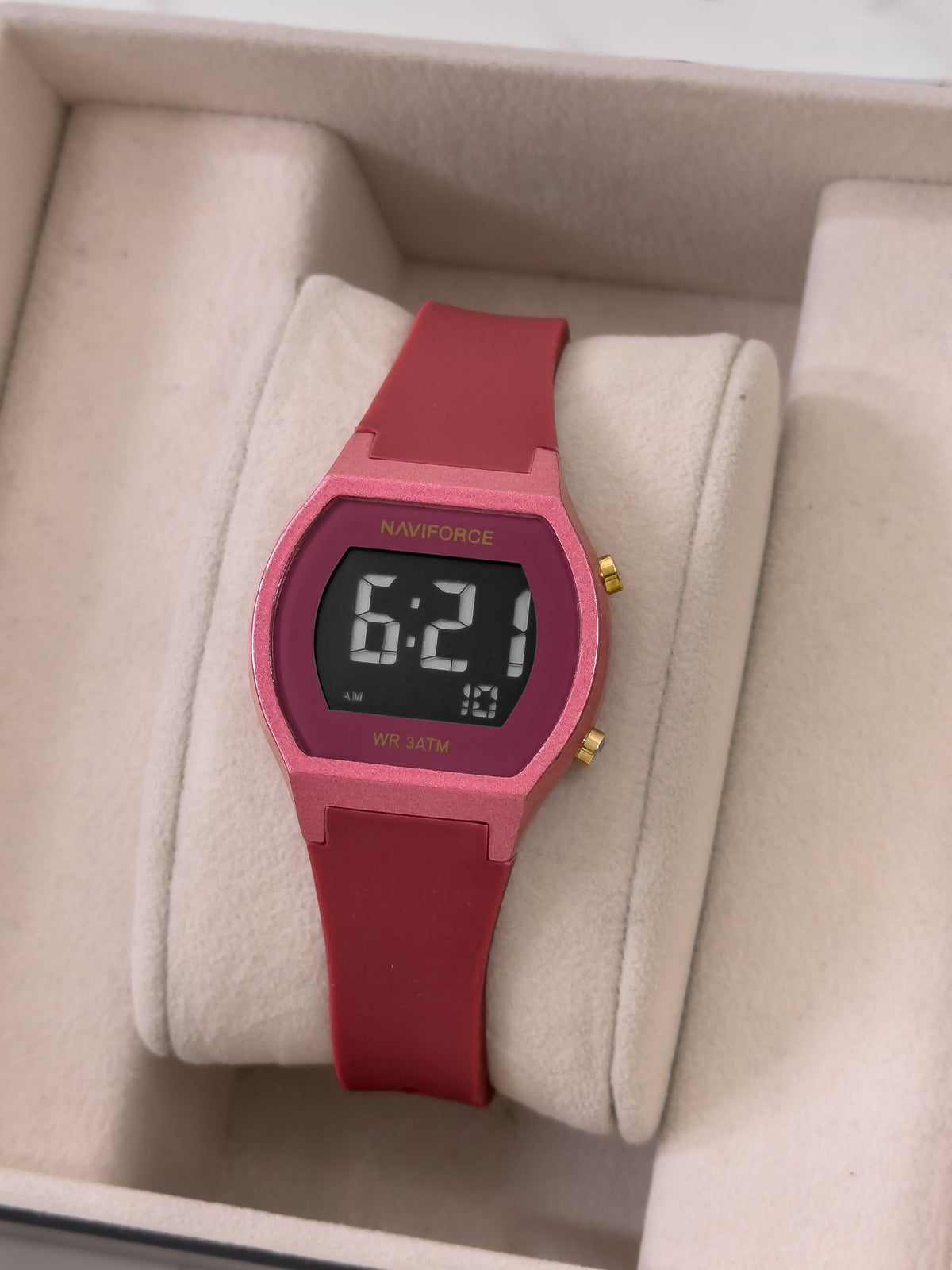 Reloj para Dama Naviforce Neo Digital - Rojo Borgoña | 24K Relojes