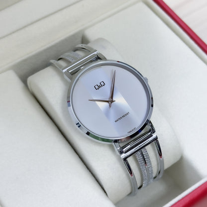 RELOJ Q&Q ESQUELETO