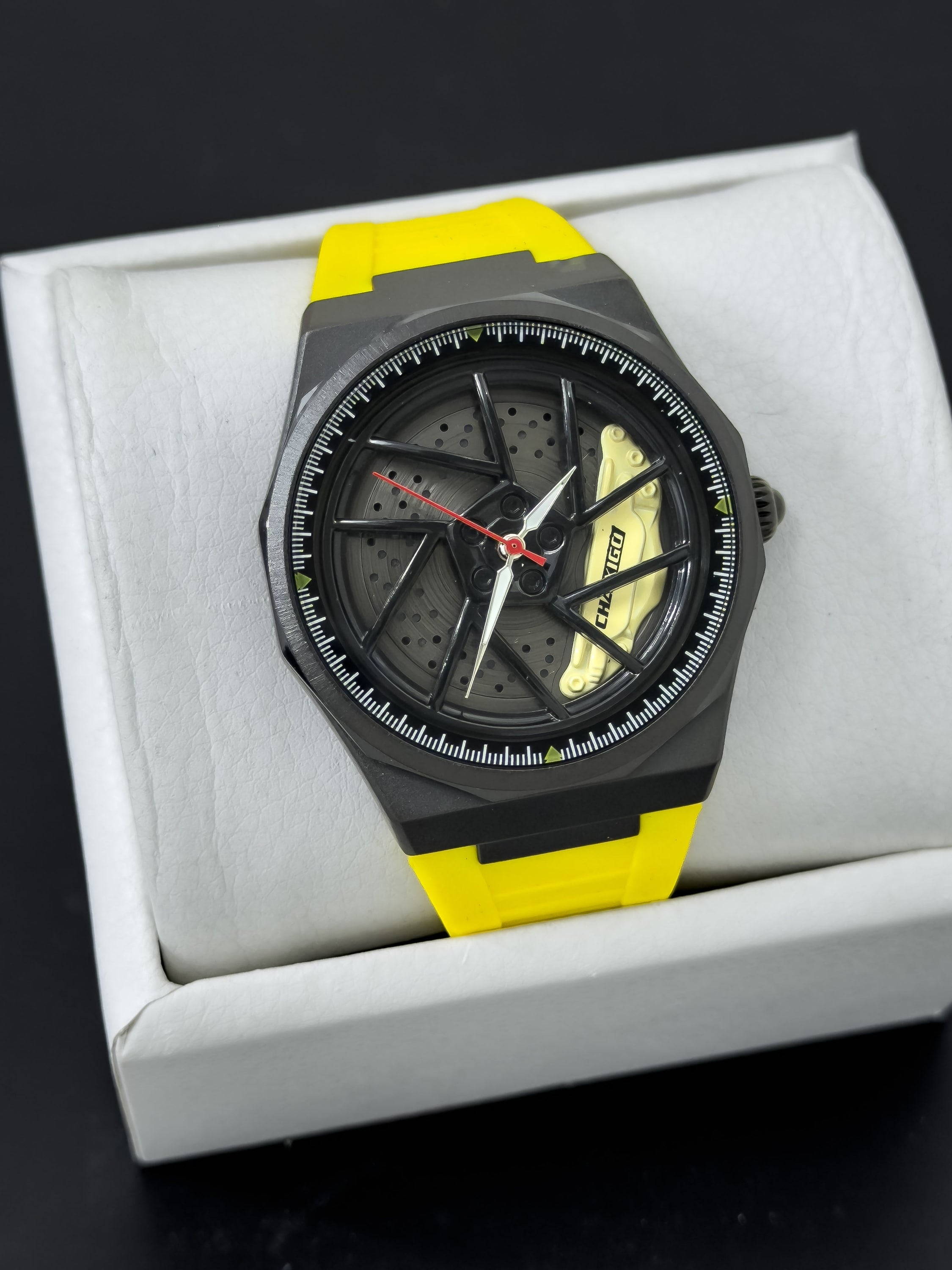 RELOJ DEPORTIVO TIPO RIN - AMARILLO | 24K Relojes