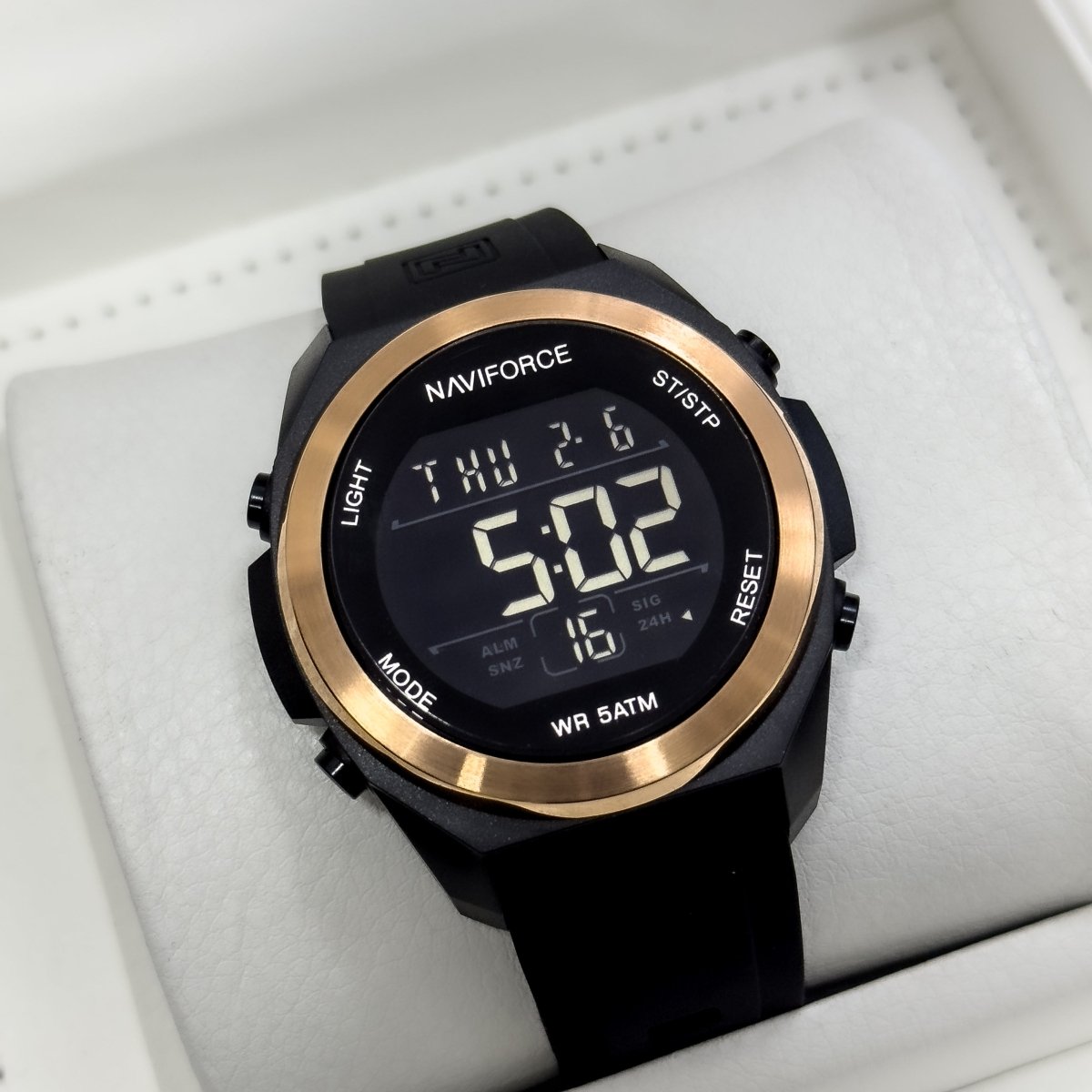 RELOJ NAVIFORCE DIGITAL REDONDO - Relojes 24K