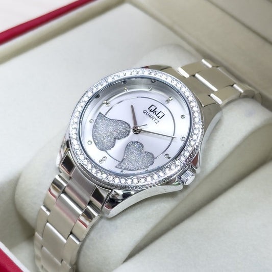 Reloj Q&Q CORAZONES METALICO - Relojes 24K