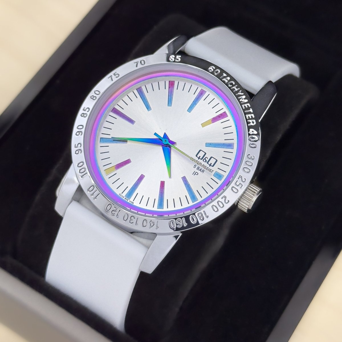 RELOJ Q&Q DAMA SILICONA NUMEROS TORNASOL - Relojes 24K